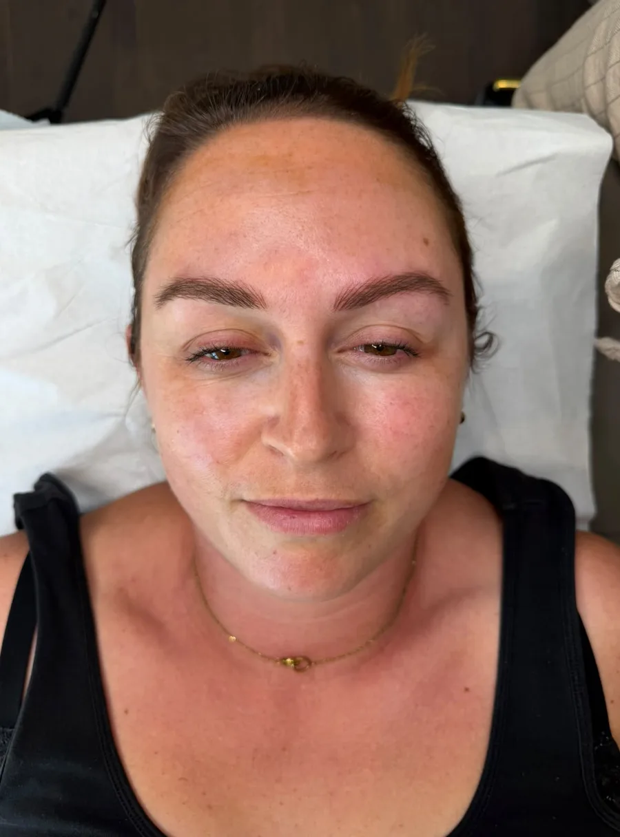 Natural hyper-realism eyebrows, straight after the appointment