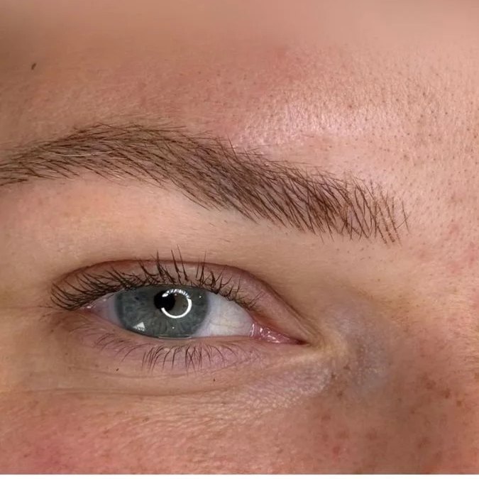 Soft natural eyebrow, healed result